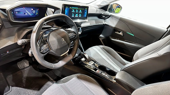 Peugeot e-208 7 of 18