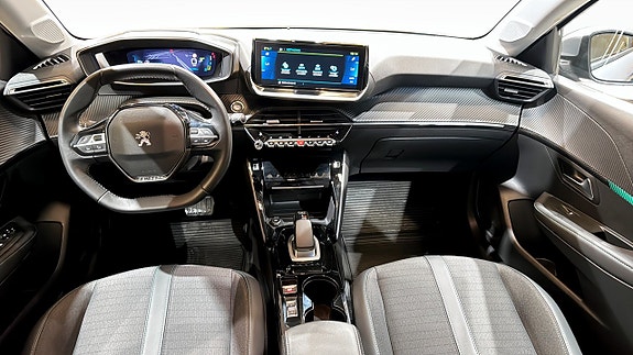 Peugeot e-208 10 of 18