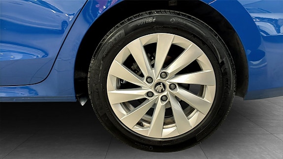 Skoda Octavia 6 of 12