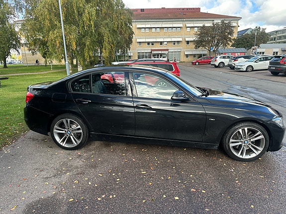 BMW 328i 9 of 9