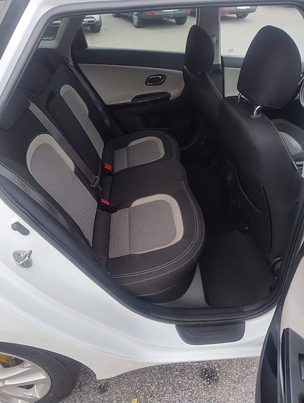 Kia Ceed 13 of 16