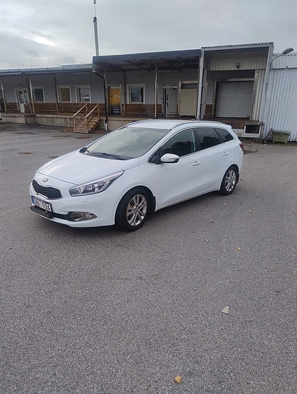 Kia Ceed 2 of 16