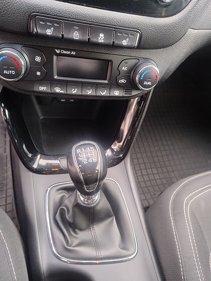 Kia Ceed 15 of 16