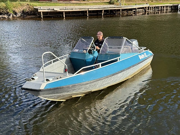 Buster XL Yamaha 80hk 4takt / Endast 369gångtimmar 3 of 12