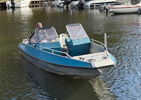 Buster XL Yamaha 80hk 4takt / Endast 369gångtimmar 5 of 12