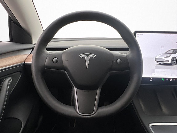 Tesla Model 3 13 of 30