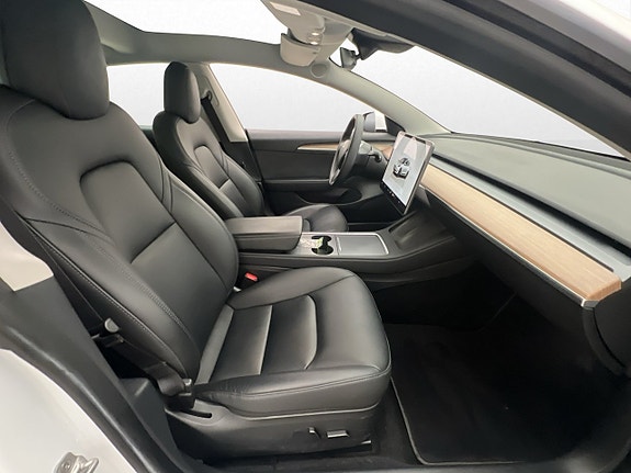 Tesla Model 3 25 of 30