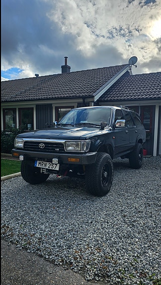 Toyota 4-Runner 3 of 6