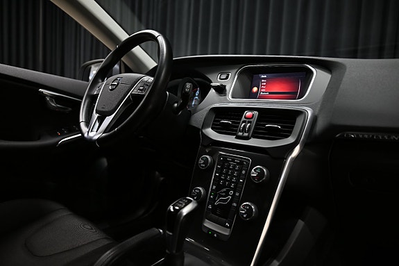 Volvo V40 Cross Country 26 of 29