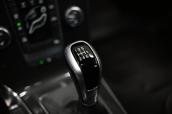 Volvo V40 Cross Country 19 of 29