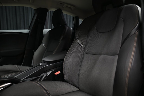 Volvo V40 Cross Country 16 of 29