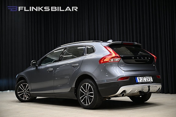 Volvo V40 Cross Country 5 of 29