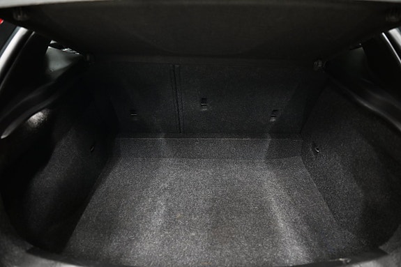 Volvo V40 Cross Country 23 of 29