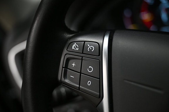 Volvo V40 Cross Country 18 of 29