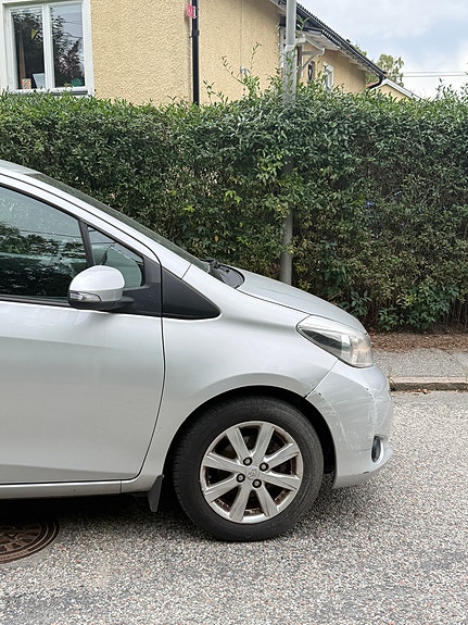 Toyota Yaris 10 of 11