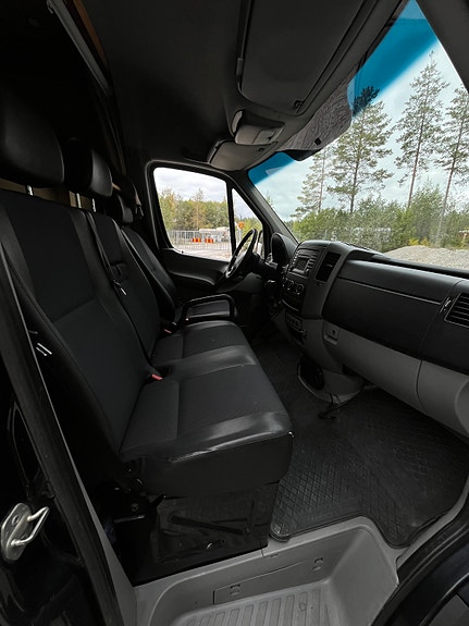 Mercedes-Benz Sprinter 11 of 11