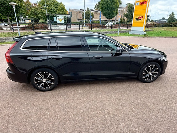 Volvo V60 9 of 28