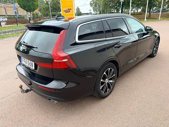 Volvo V60 4 of 28