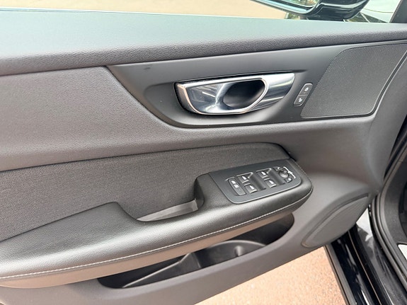 Volvo V60 12 of 28