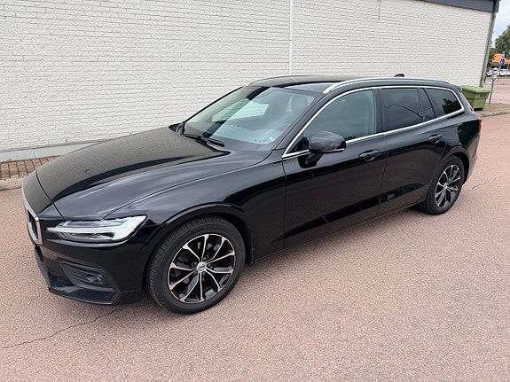 Volvo V60 2 of 28