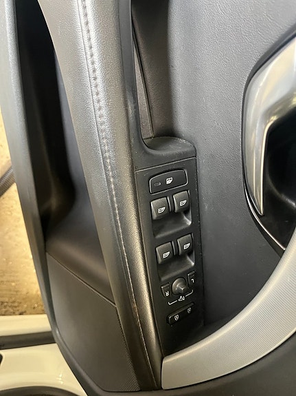 Volvo V70 12 of 14