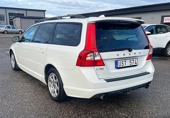 Volvo V70 4 of 14