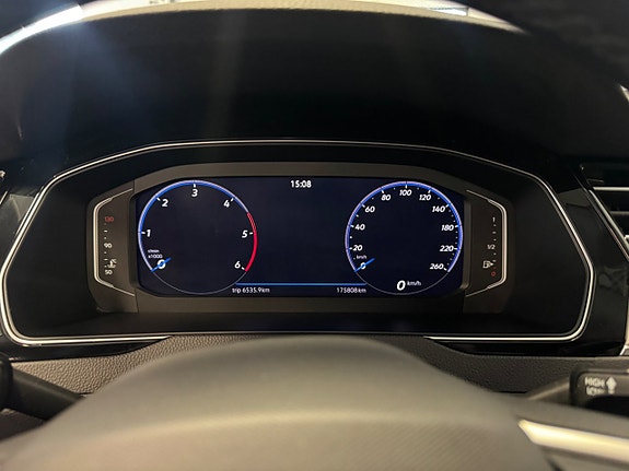 Volkswagen Passat Alltrack 6 of 12