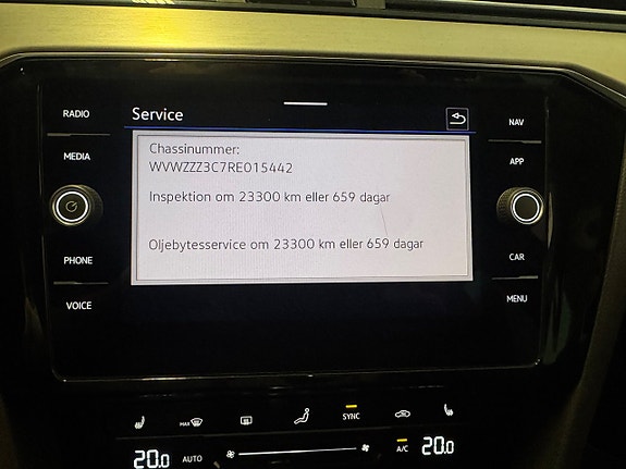 Volkswagen Passat Alltrack 11 of 12
