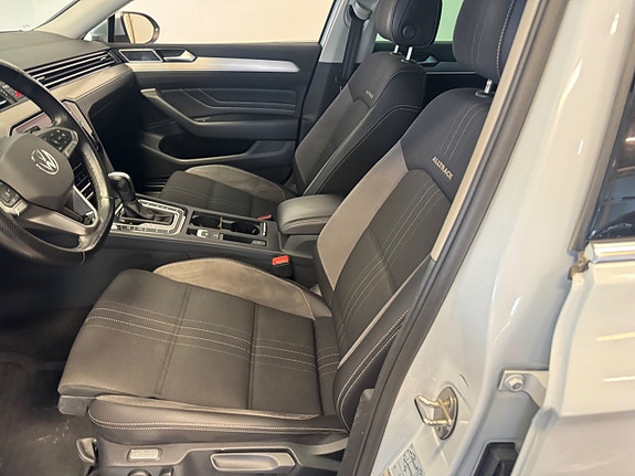 Volkswagen Passat Alltrack 4 of 12