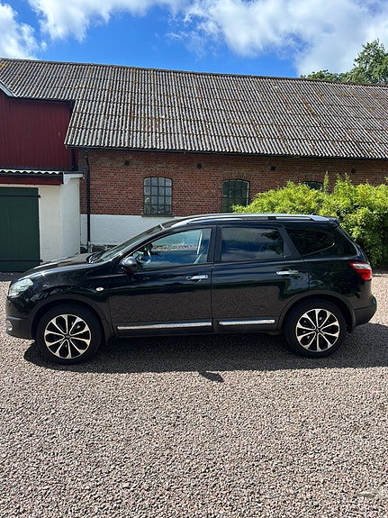 Nissan Qashqai+2 3 of 16