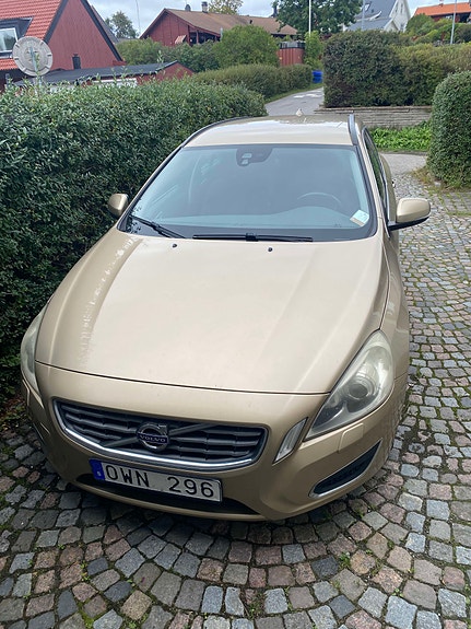 Volvo V60 3 of 8