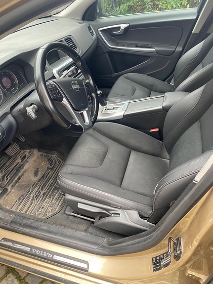 Volvo V60 5 of 8