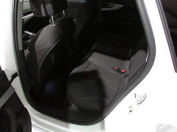 Audi A4 12 of 21