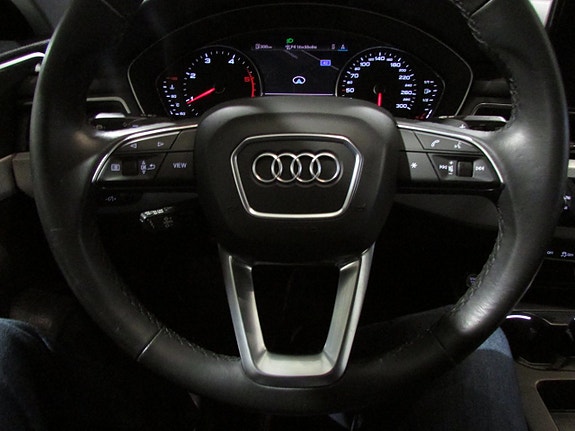 Audi A4 14 of 21