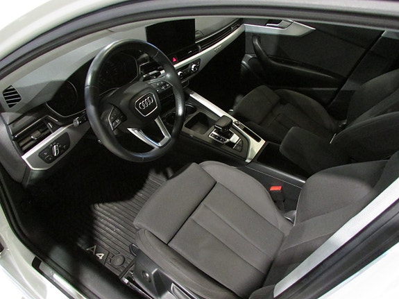 Audi A4 9 of 21