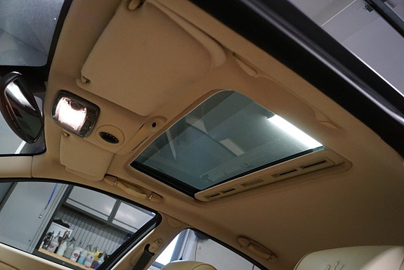 Maserati Quattroporte 12 of 15