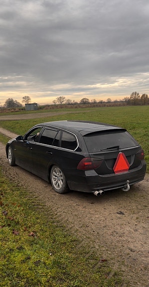 BMW 325i 2 of 2