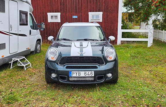 MINI Countryman Cooper SD 2 of 12