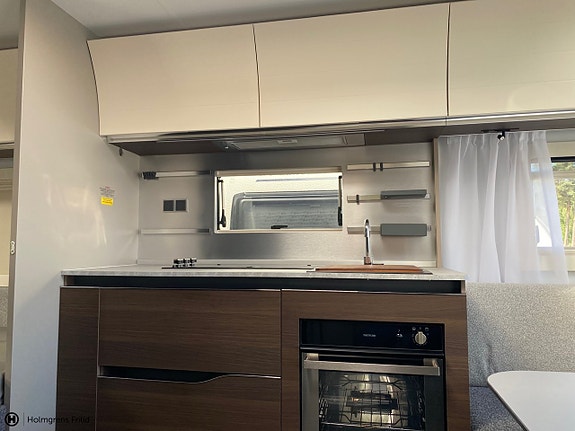 Adria Alpina 763 UK 8 of 12