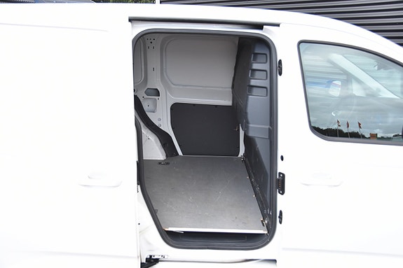 Volkswagen Caddy 8 of 15