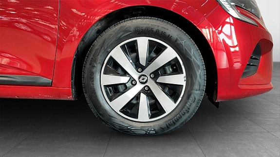 Renault Clio 9 of 22