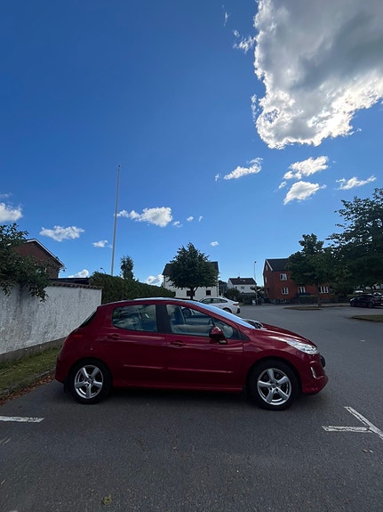 Peugeot 308 5 of 7