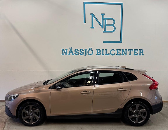 Volvo V40 Cross Country 4 of 18