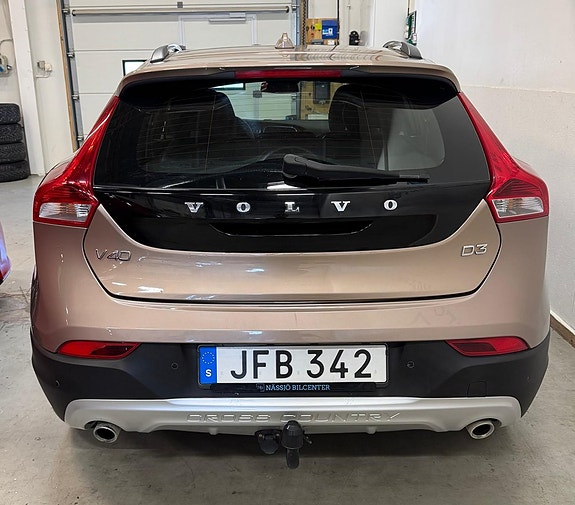 Volvo V40 Cross Country 5 of 18