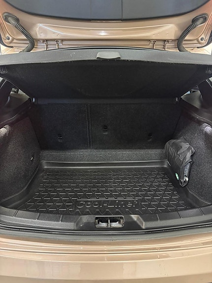 Volvo V40 Cross Country 17 of 18