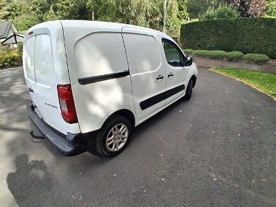 Peugeot Partner 3 of 8