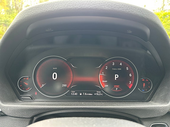 BMW 320i 17 of 18