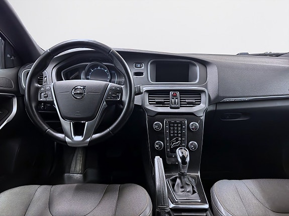Volvo V40 Cross Country 10 of 14