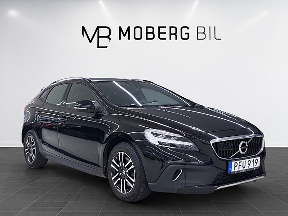 Volvo V40 Cross Country 6 of 14