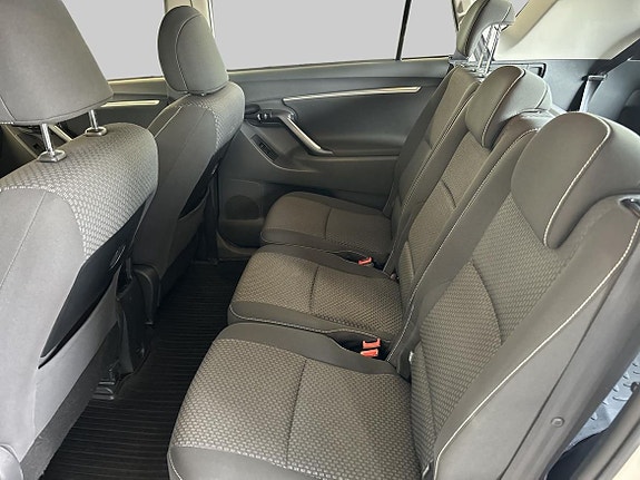 Toyota Verso 8 of 16